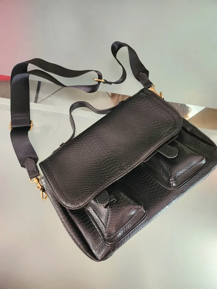 Sublime Sac noir neuf de chez Monoprix
