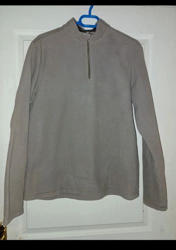 Joli pull polaire  42