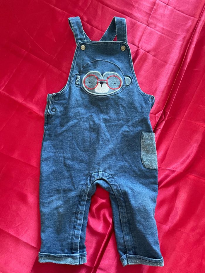 Lot 4 vêtements 12 mois