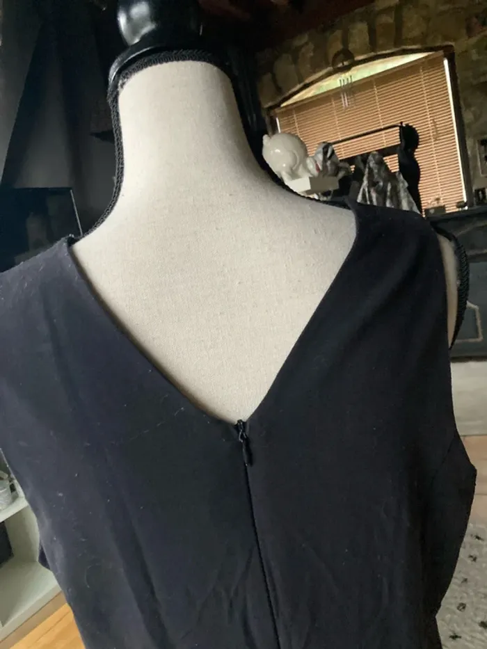 Robe droite noir - photo numéro 4