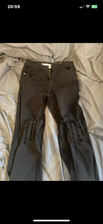 Skinny noir déchiré – tendance & presque neuf