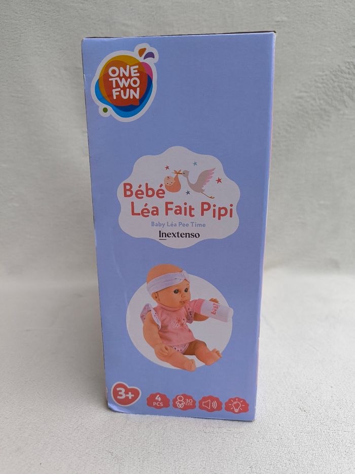 Bébé Léa fait pipi One Two Fun - photo numéro 9