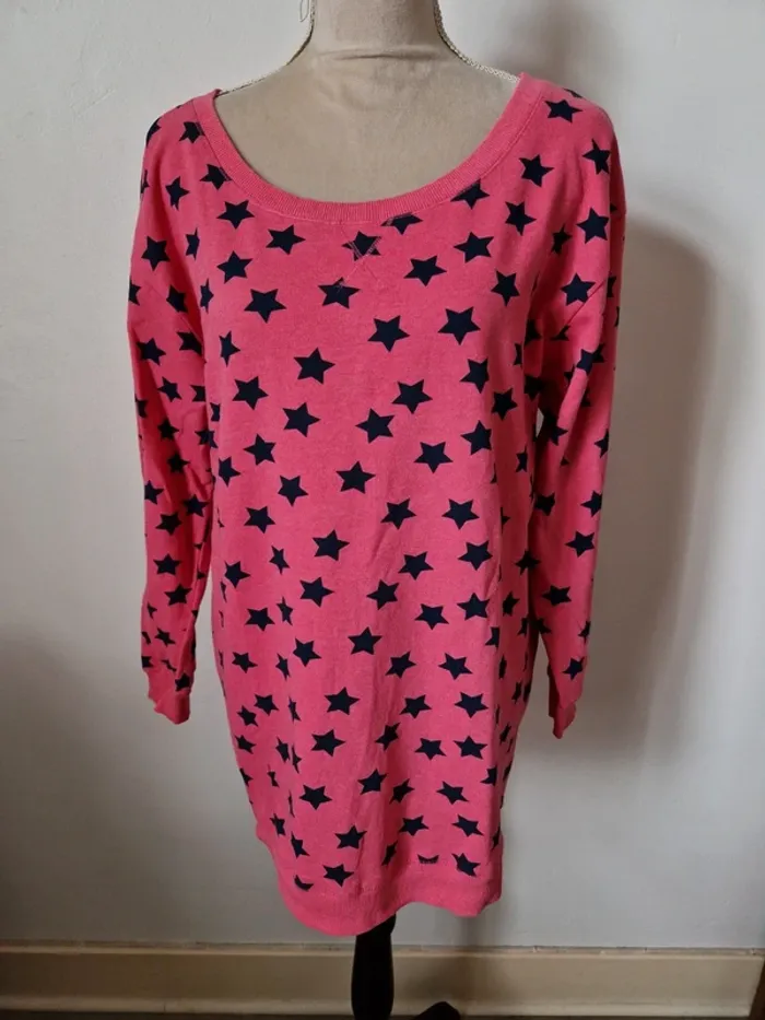 Pull sweat long rose a étoile taille L