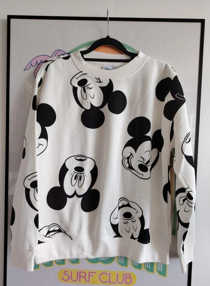 Pull Disney Mickey - Taille S - photo numéro 2
