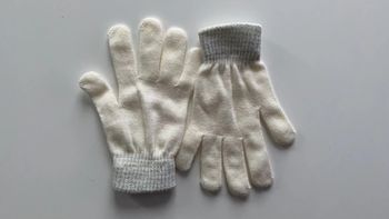 Gants neufs