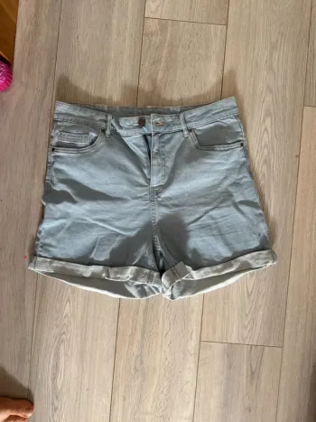 Short en jeans
