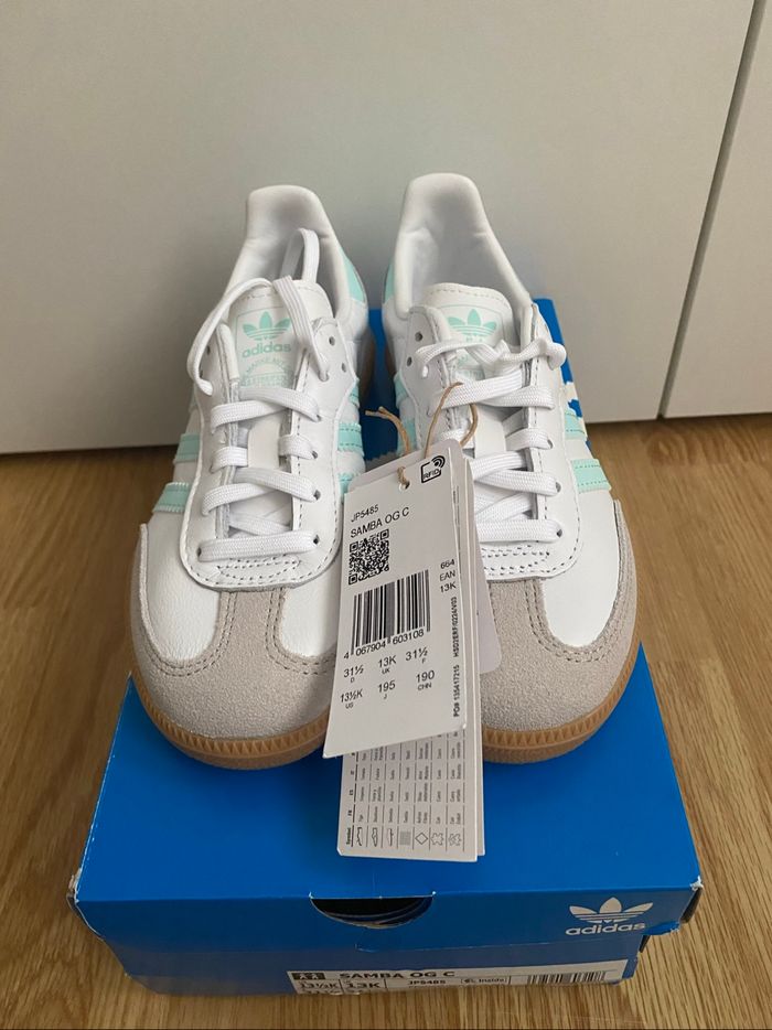 Baskets Adidas Samba pointure 31 1/2 - photo numéro 2