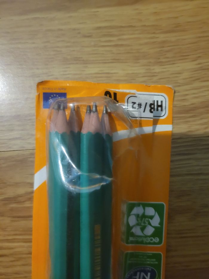 6 crayons de papier - photo numéro 2