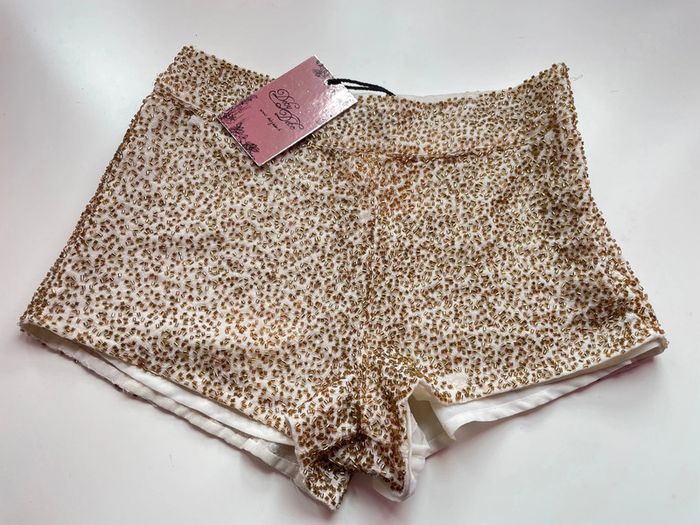 Short brodé de perles taille xs deby debo