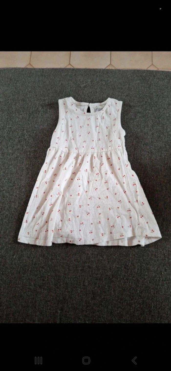 Robe sans manches Kiabi 18mois 81cm đź‘»