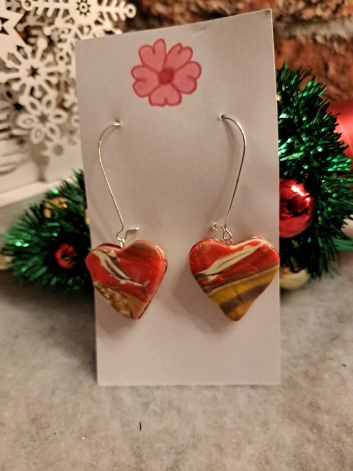 Boucles d'oreilles pendante cœur pâte polymere - photo numéro 5