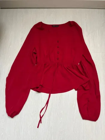 Haut rouge