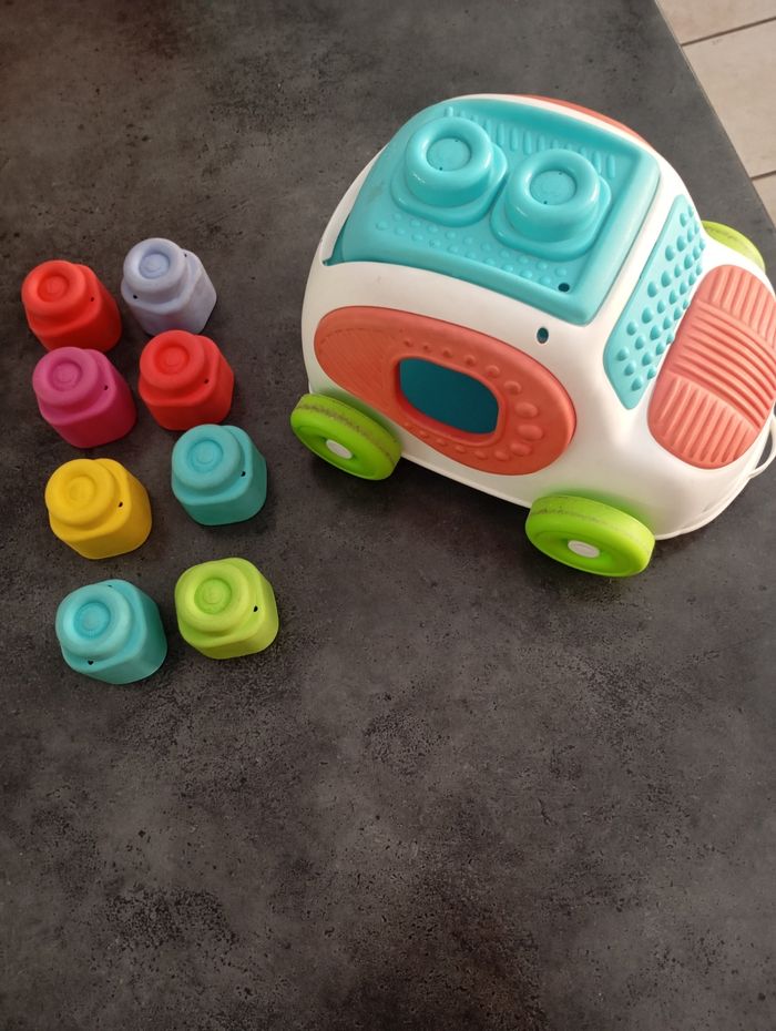 Voiture sensorielle Clemmy