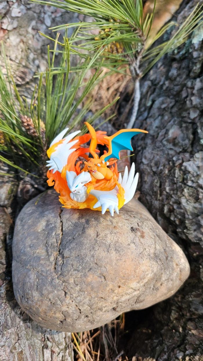 Super figurine Pokemon Nintendo Dracaufeu et Reshiram - photo numéro 5