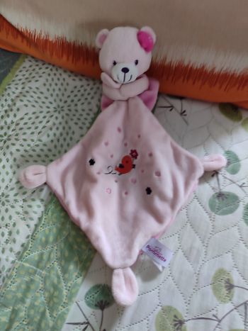 Doudou  ours rose pommette