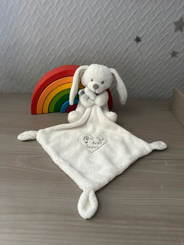 Doudou peluche Lapin mon petit coeur  pommette
