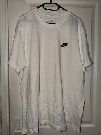 Tee shirt Nike blanc