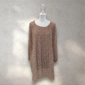 Robe manches longues en mousseline plissée à fleurs 42