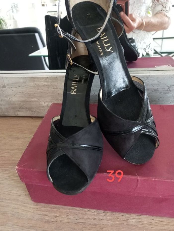 Sandales cuir talon femme 39