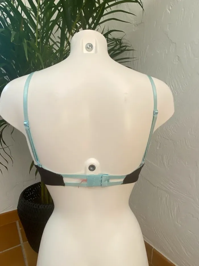 Soutien gorge noir et bleu - photo numéro 3