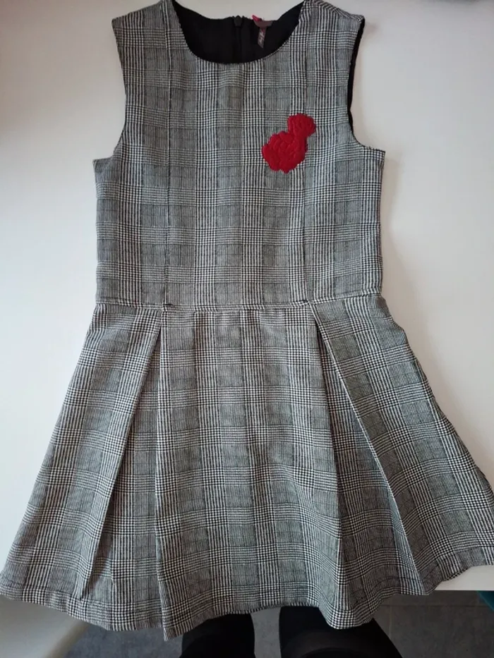 Robe à carreaux détail rose