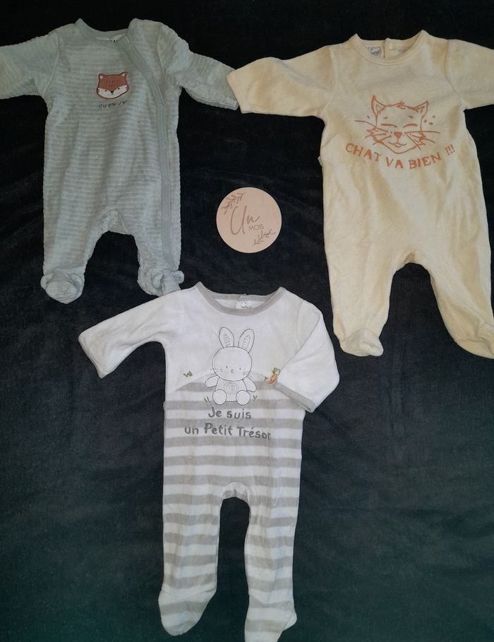Lot 3 pyjamas velours - 1 mois