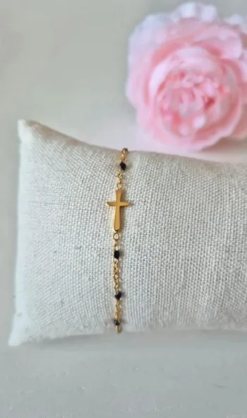 1 bracelet dorée or avec croix chrétienne perles noires noir  style gigi