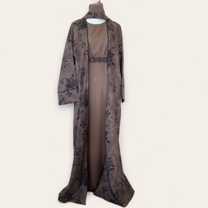 Set kimono taupe Moka Luxe Dubaï Neuf