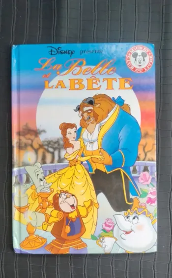 Disney présente mickey club du livre la belle et la bête