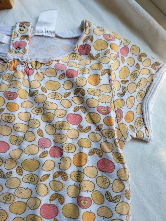 T-shirt pommes 18 mois - photo numéro 2