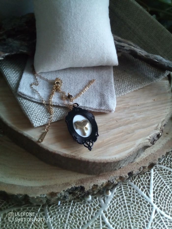 Collier pendentif médaillon fantôme 👻. - photo numéro 4