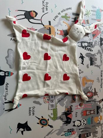 Doudou coeur rouge petit Bateau