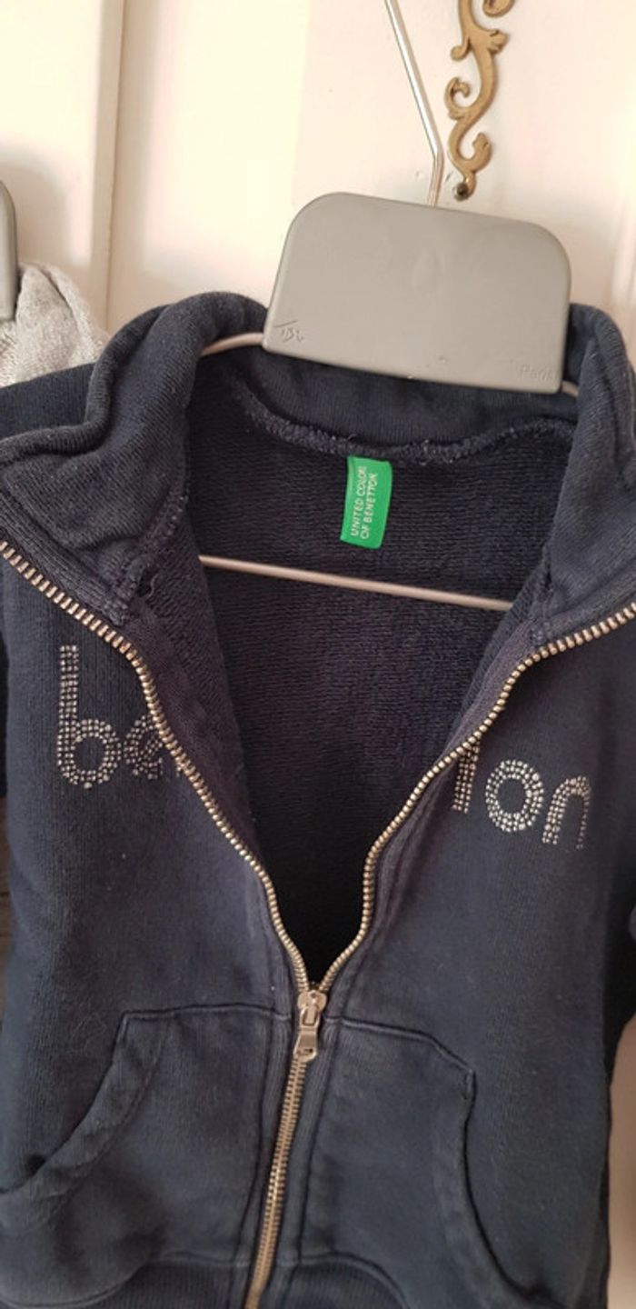 Lot gilets sweats zippés benetton 18 mois - photo numéro 5