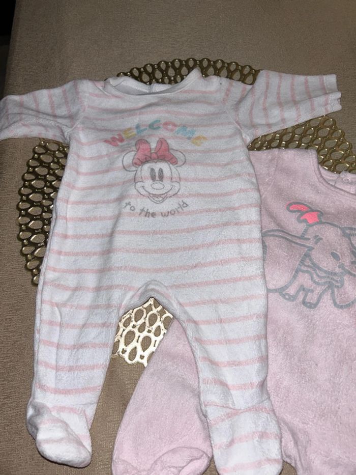 2 pyjamas - photo numéro 2