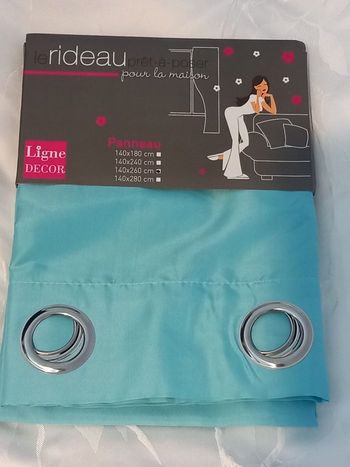 Rideau avec œillets turquoise