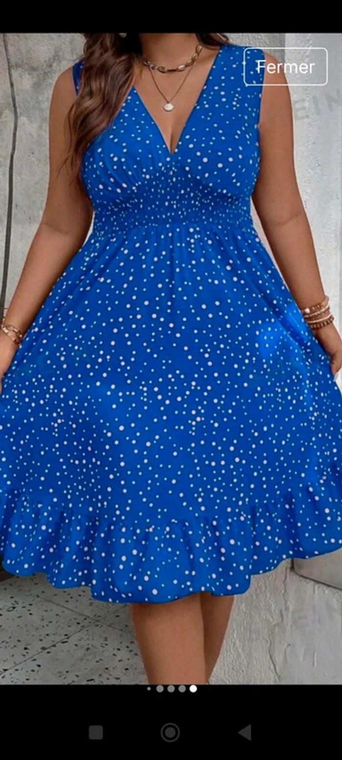 Robe a volant bleu a pois rose clair - photo numéro 6