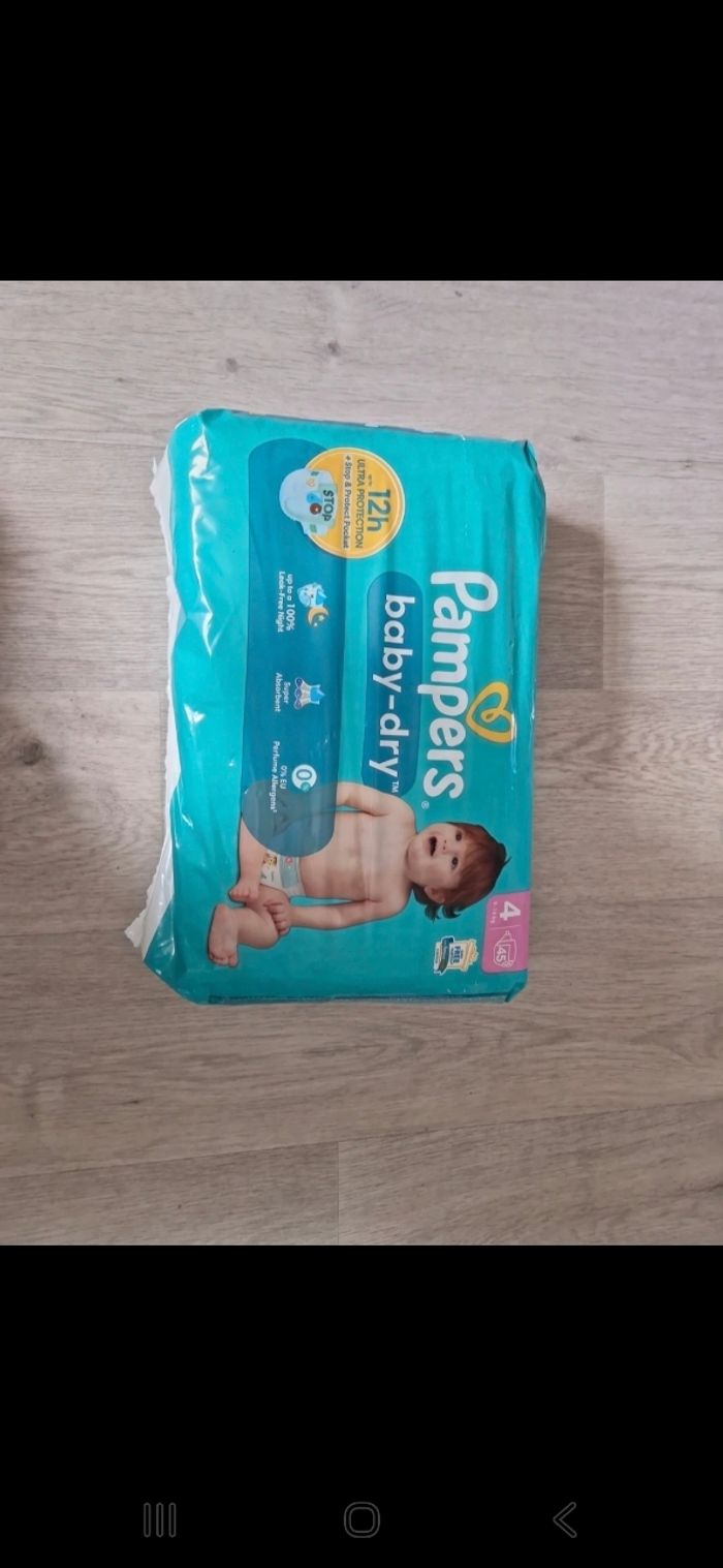 Couches pampers
