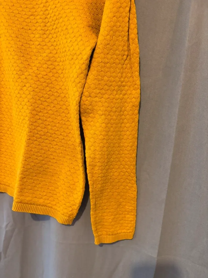 Pull jaune moutarde - photo numéro 3