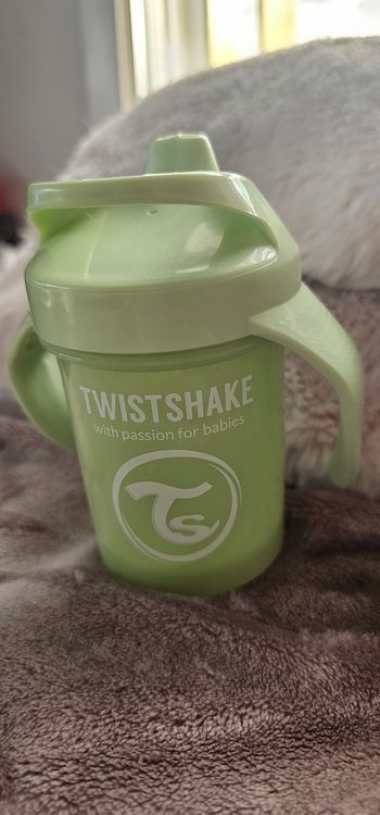 Tasse Twistshake vert amande neuve