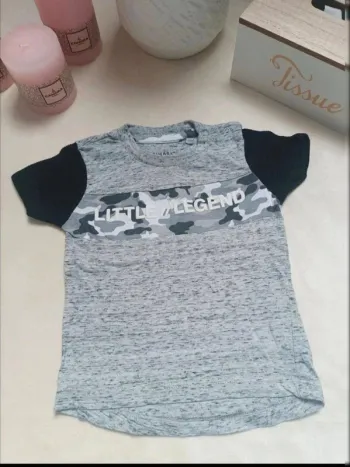 Tee-shirt manches courtes gris et noir Primark garçon 6 mois