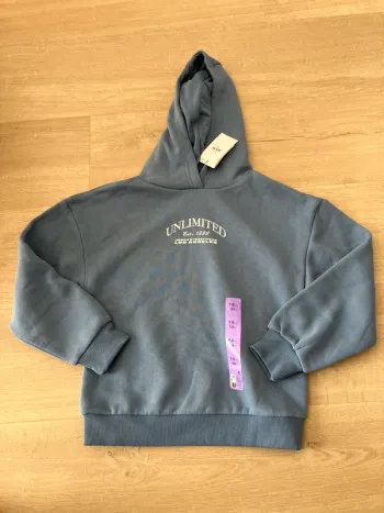 Pull sweat primark 7/8 ans neuf avec étiquette