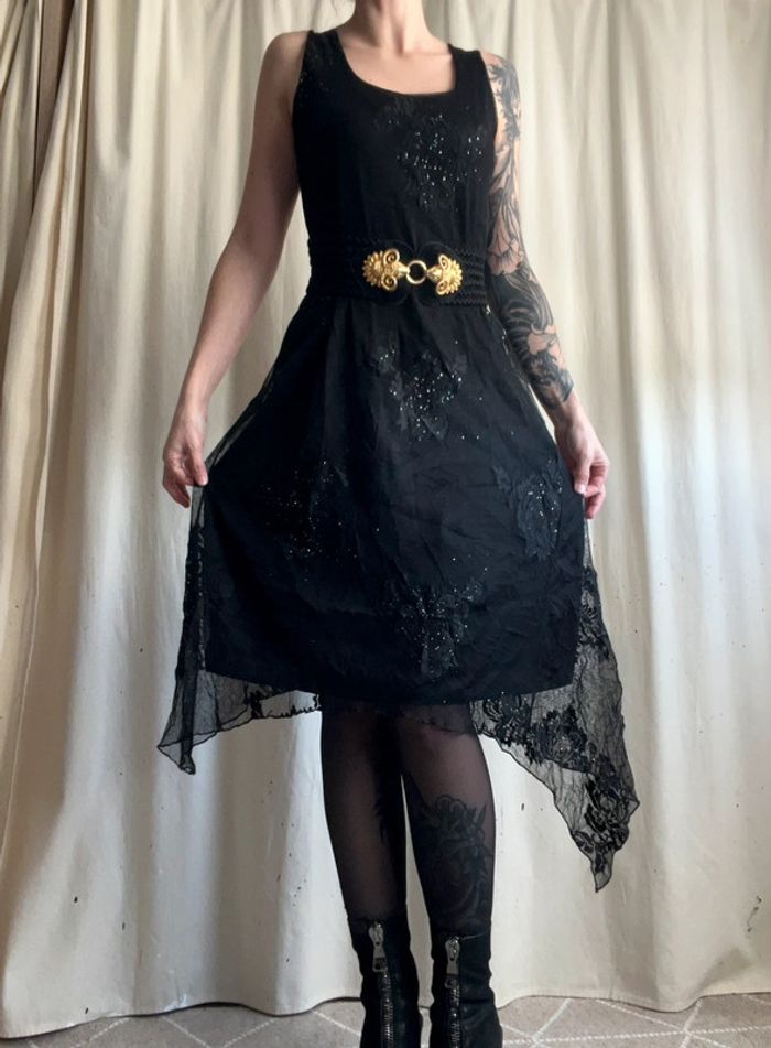 Robe vintage dentelle asymétrique Mall Goth vintage made in France 🇫🇷 90s - Taille L/XL - photo numéro 3