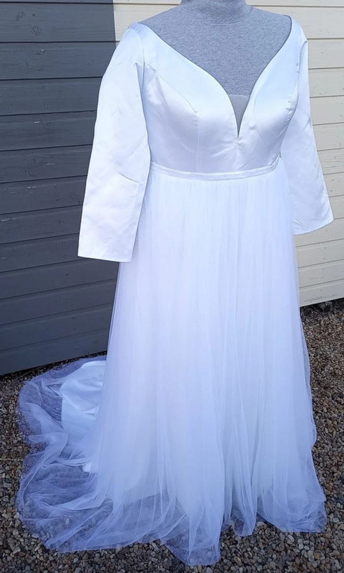 robe de mariée neuve taille 48/50 - photo numéro 7