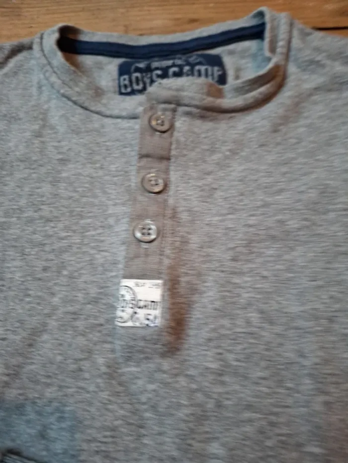 Tshirt 10/12 ans - photo numéro 2