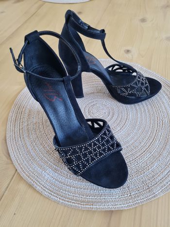 Sandale nue pied à talon 38