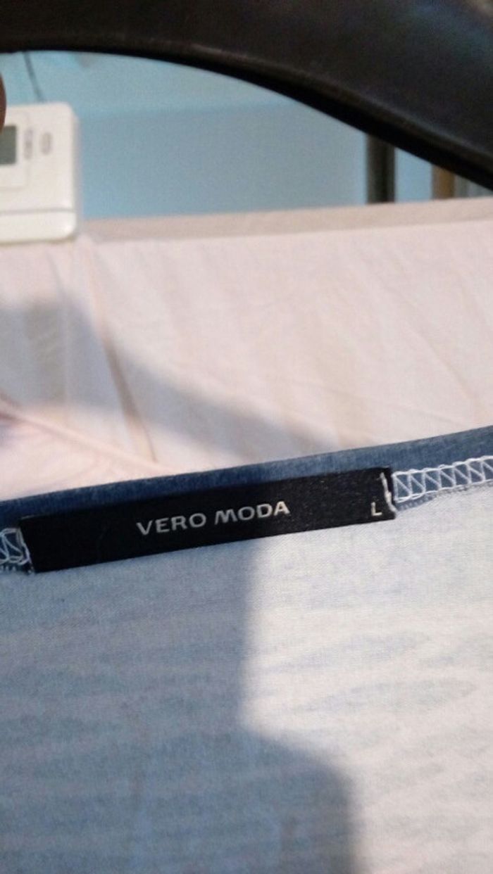 Tshirt vero moda africain L/42 - photo numéro 2