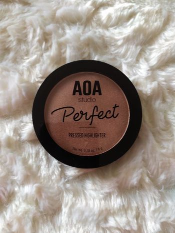 AOA Studio Perfect Pressed Highlighter