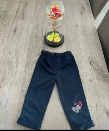 🩵 Superbes pantalons enfant avec cœur 🩵