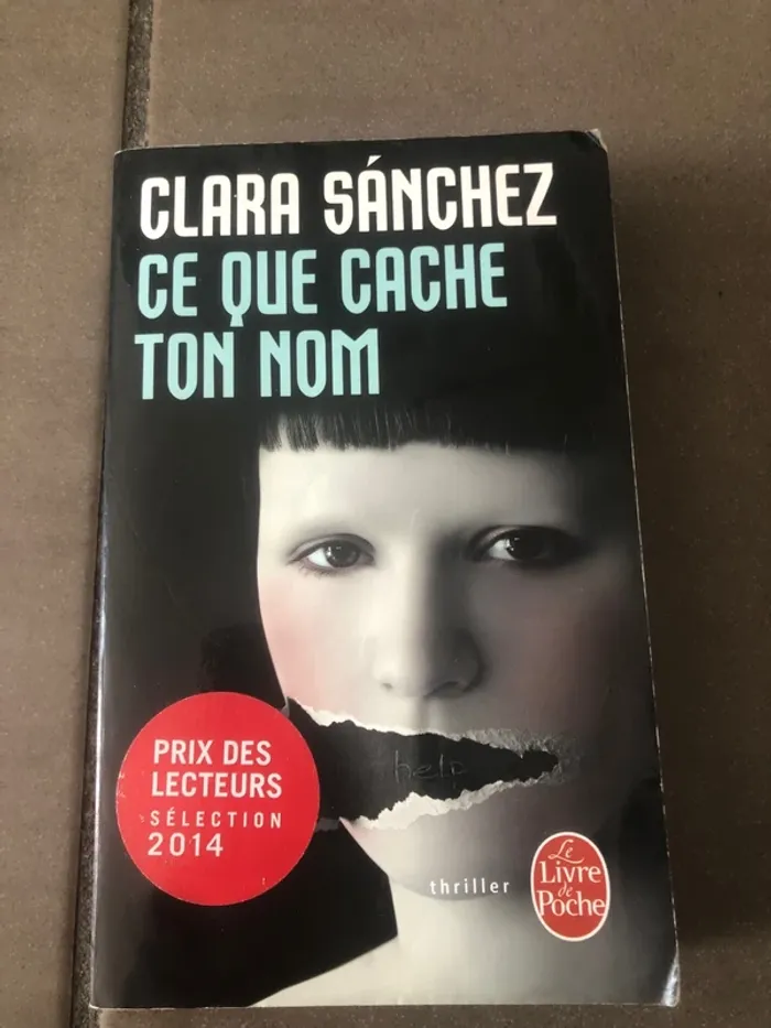 Triller ce que cache ton nom édition poche 📕 - photo numéro 2