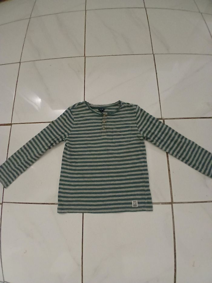 Pull fin en coton garcon taille 8 ans marque kiabi a rayure gris vert - photo numéro 6